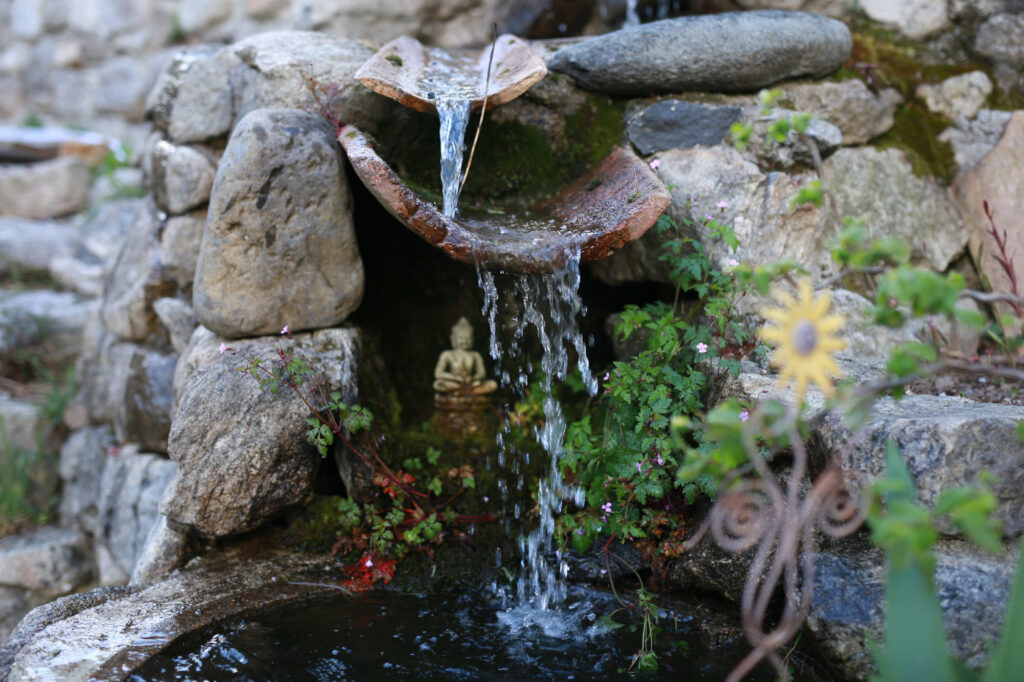 Les jardins du gîte A la lisère à MAyres Ardèche